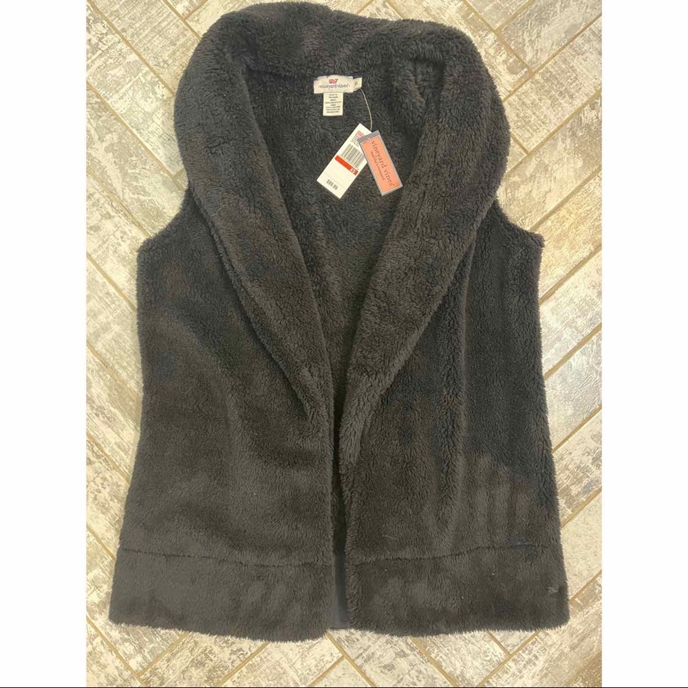 Vineyard vines plush vest